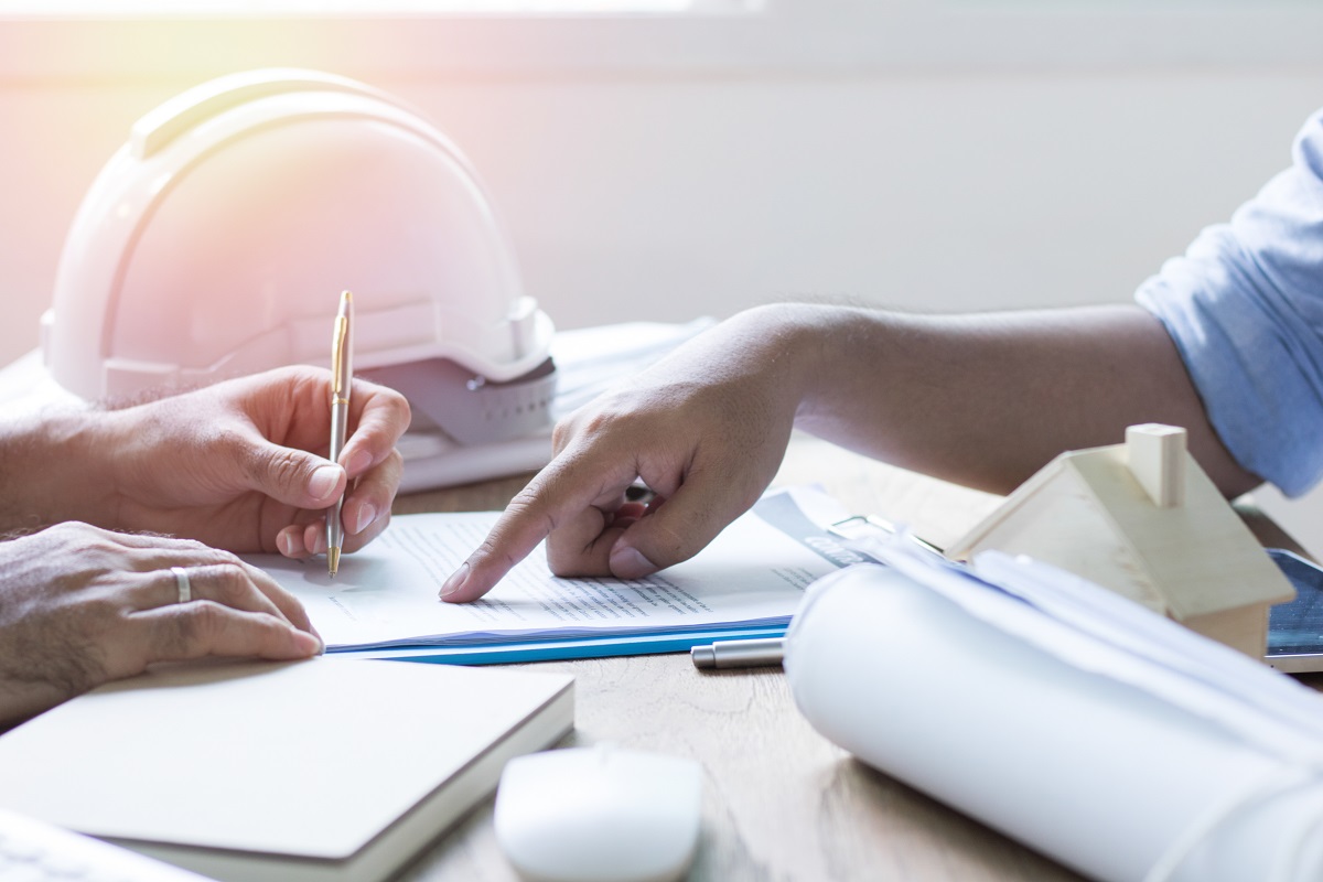 Course Image Trial: Building Contracts