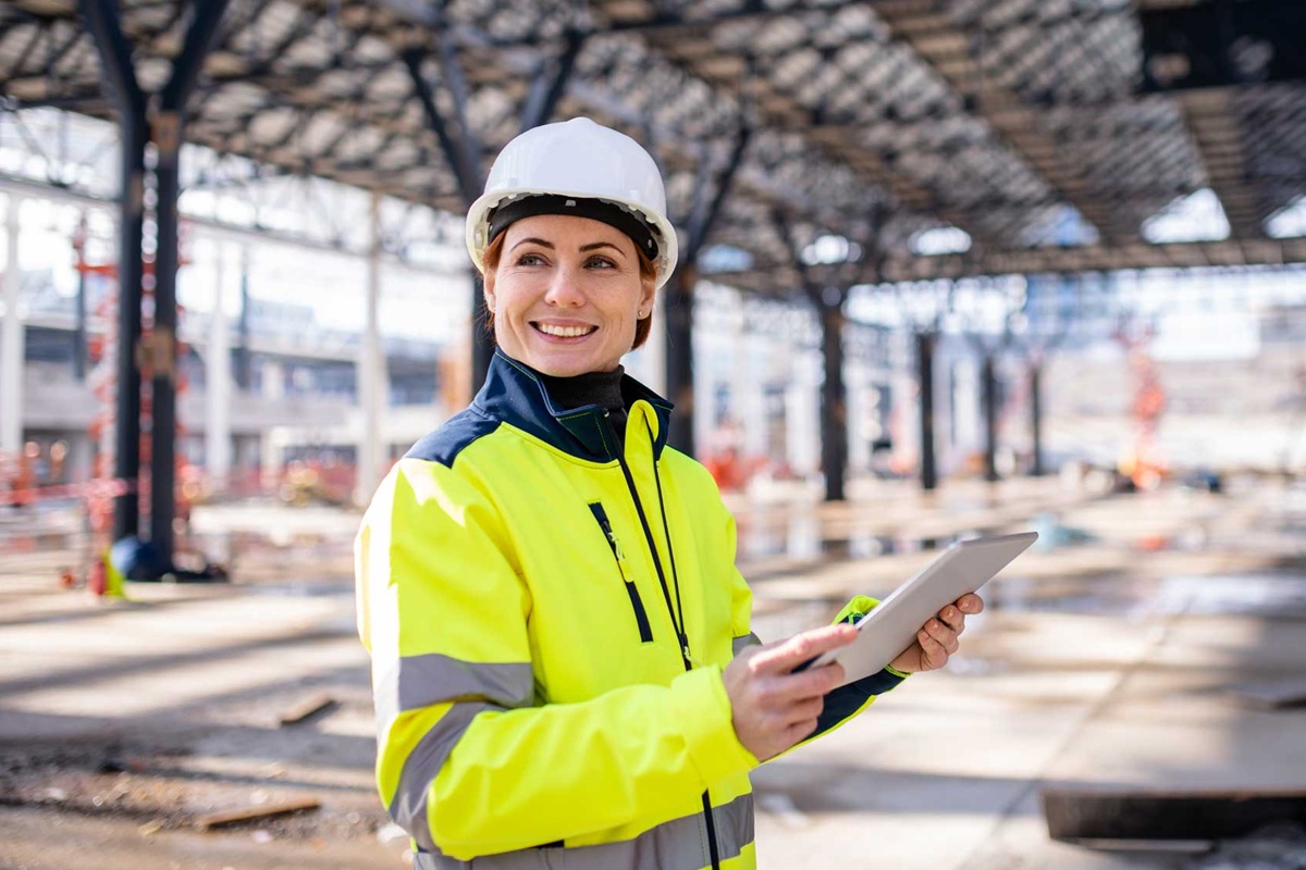 Course Image Introduction to Women in Construction
